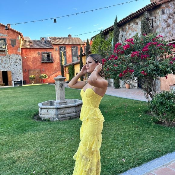 COPY - Zelda Fitz Gown in Lemon Yellow MAJORELLE - Picture 2 of 3